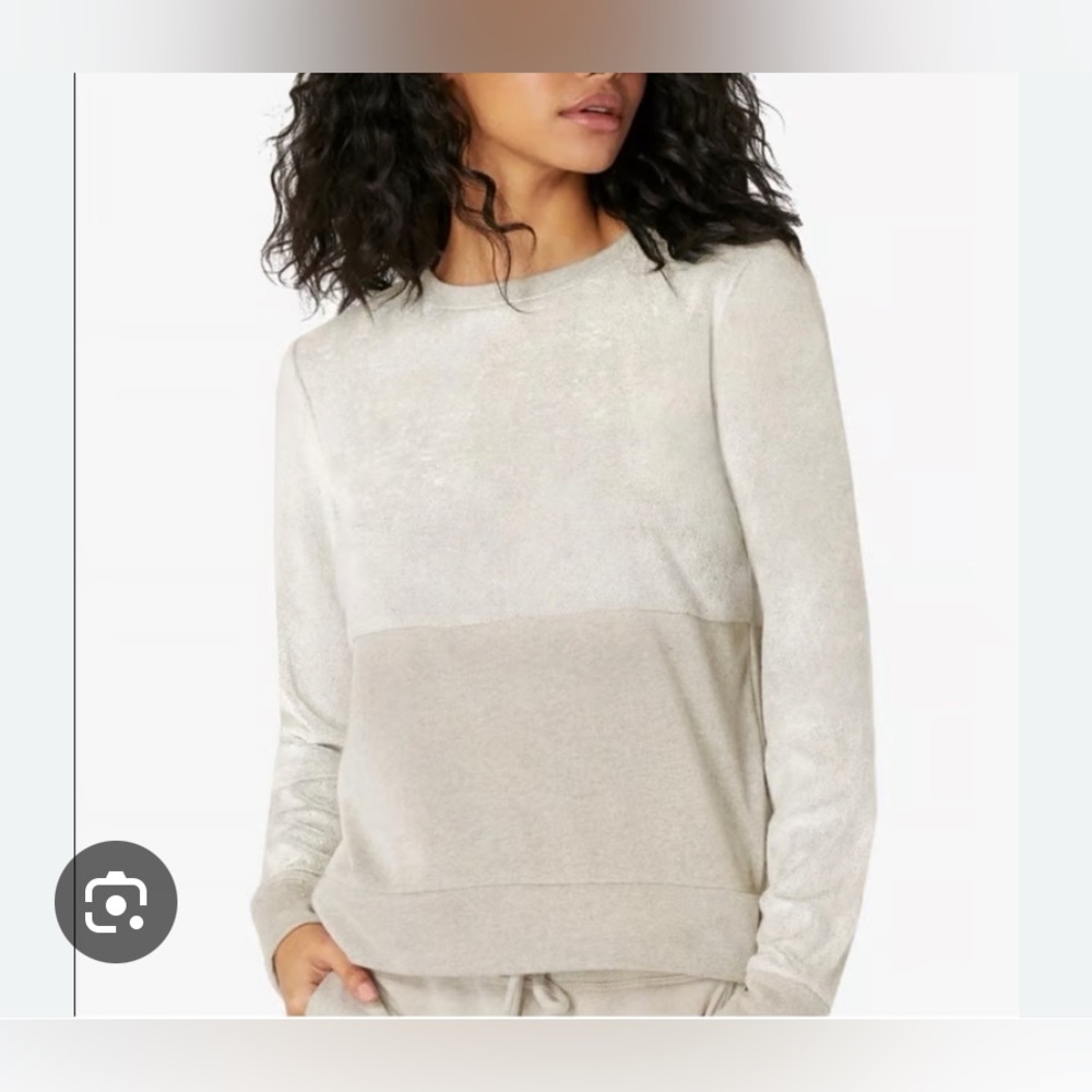 Beyond Yoga  cross paths pullover in oatmeal , size medium
